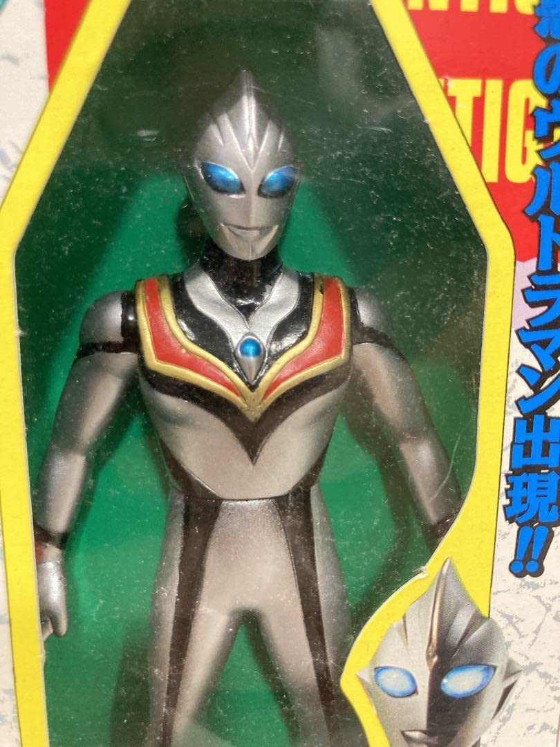 限定版　ウルトラマンティガ　リアルヒーローセット　ティガvsイーヴィルティガ Amazon.co.jp: 限定版 ティガ リアルヒーローセット ティガvs